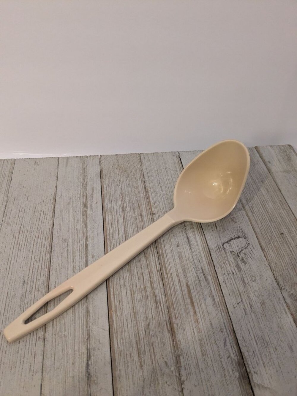 Vintage Tailor Made #1 Almond Nylon Plastic Ladle Dipper Spoon 10 1/2"